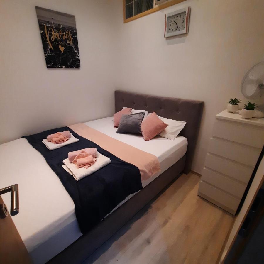 Apartment Alex 里耶卡 外观 照片